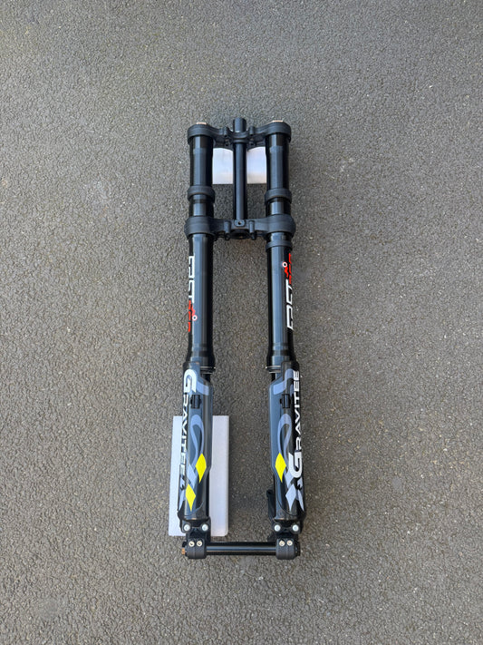Fast Ace AHX12RV 3.0 Forks in Black